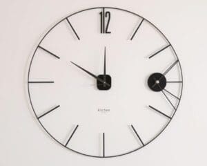 Minimalistische Wanduhren aus Metall für Küchen