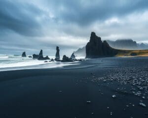 Vík í Mýrdal – Schwarze Strände und Basaltsäulen 🇮🇸