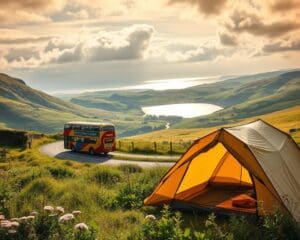 Wie reist man mit Zelt und Bus durch Irland?